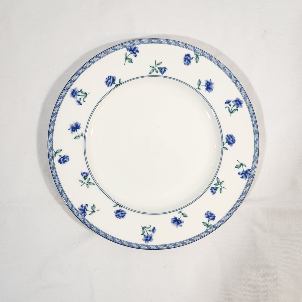 MIKASA Plate Blue Medely 10.5"